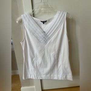 Nic & Zoe white V neck lace tee